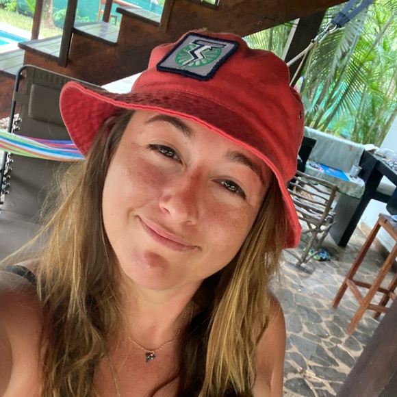 Meet your Posher, Sara - Picture 1 of 1